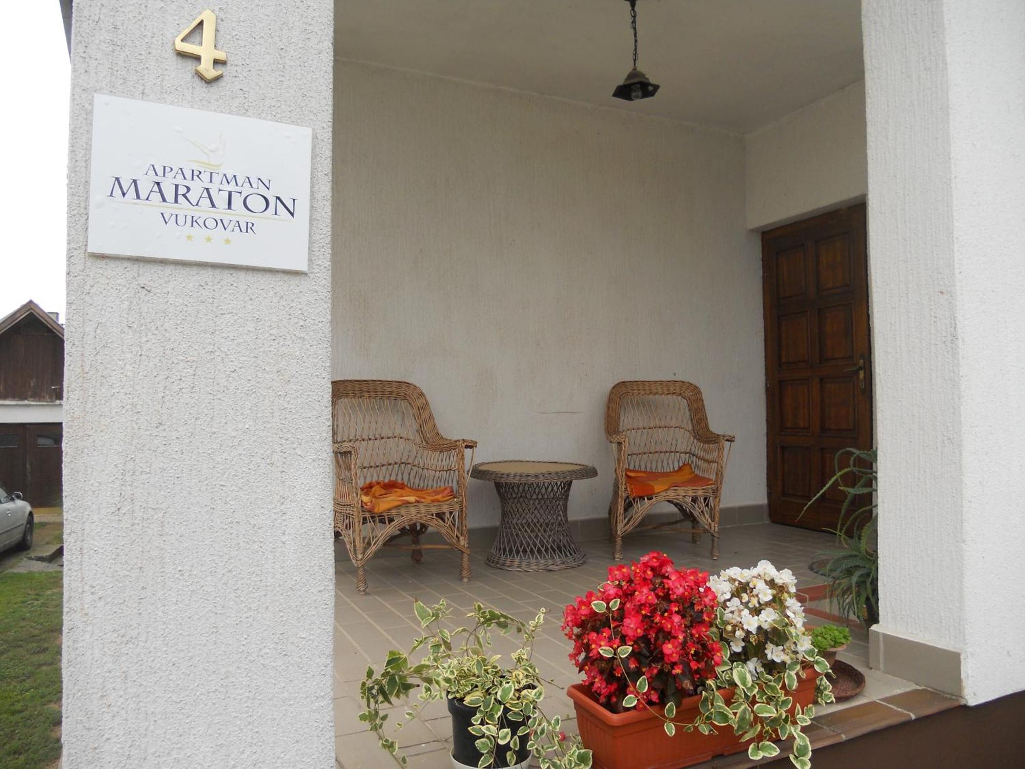 Apartmani Maraton Vukovar Exteriör bild
