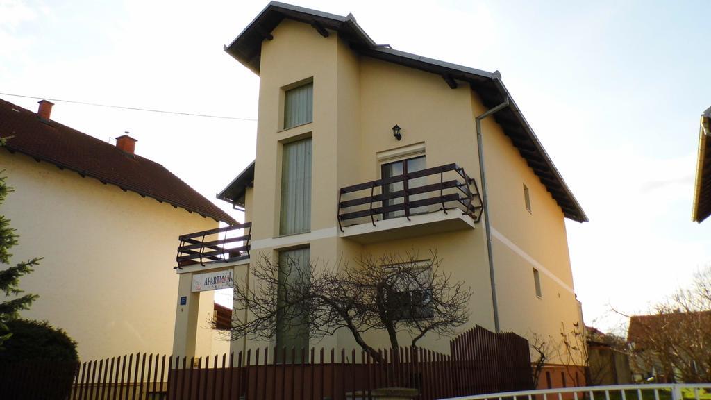 Apartmani Maraton Vukovar Exteriör bild