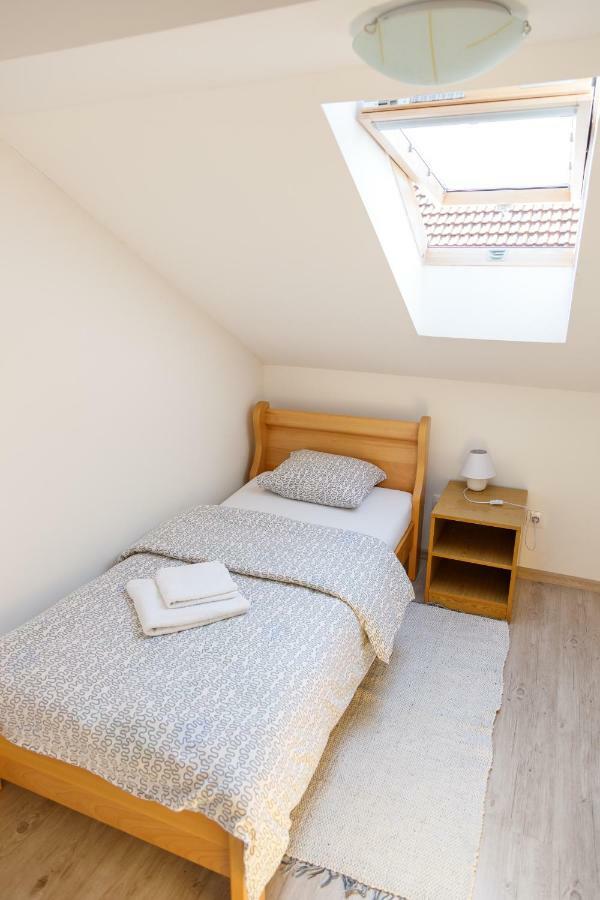 Apartmani Maraton Vukovar Exteriör bild