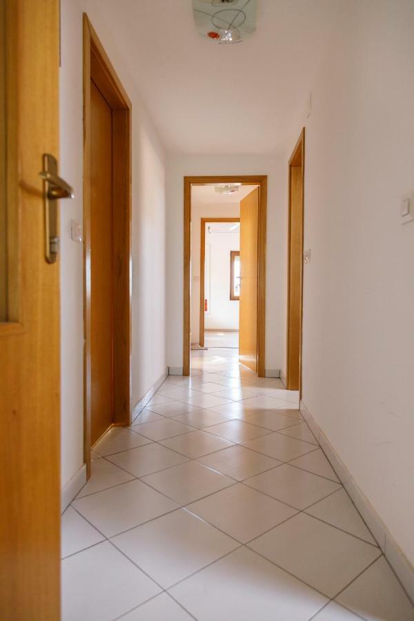 Apartmani Maraton Vukovar Exteriör bild