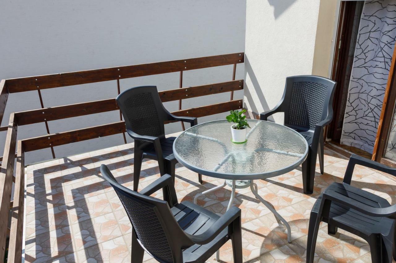Apartmani Maraton Vukovar Exteriör bild
