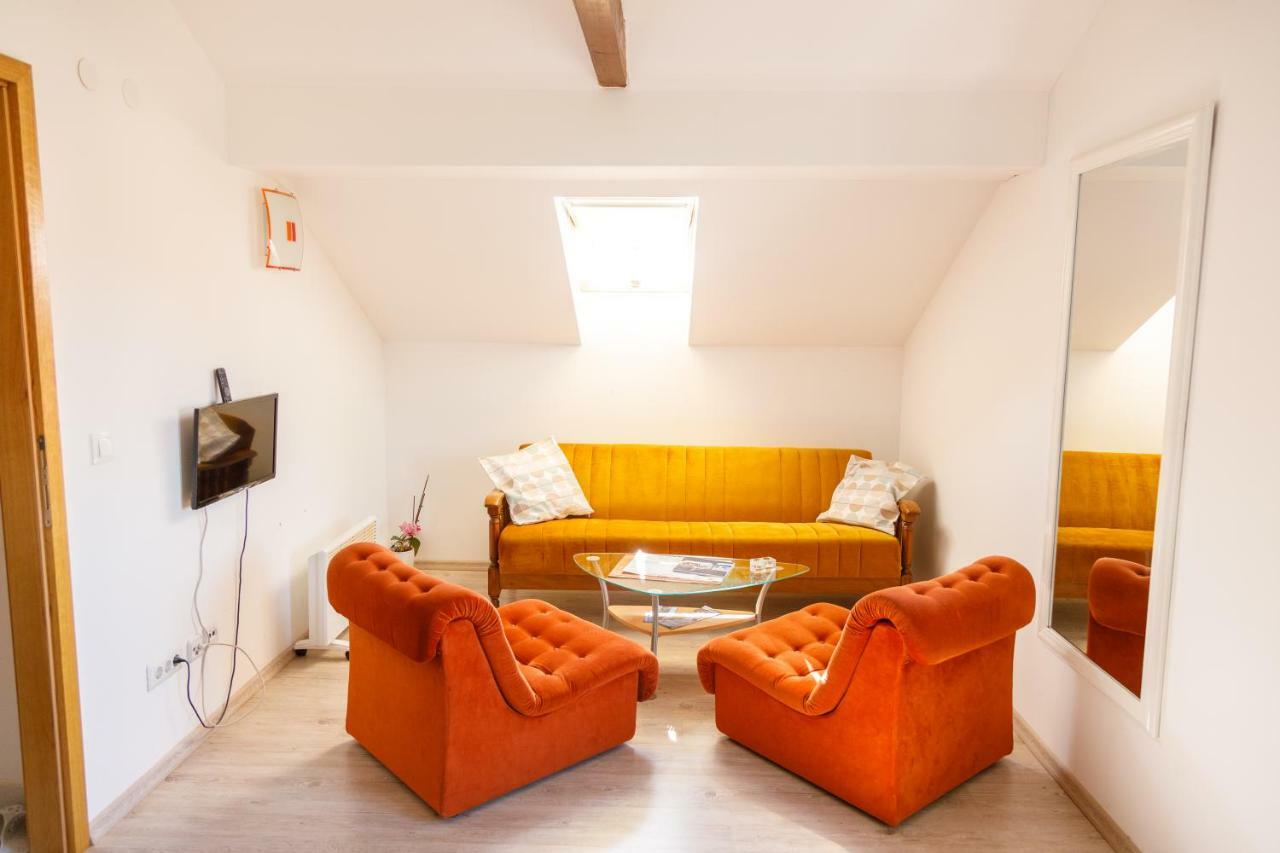 Apartmani Maraton Vukovar Exteriör bild